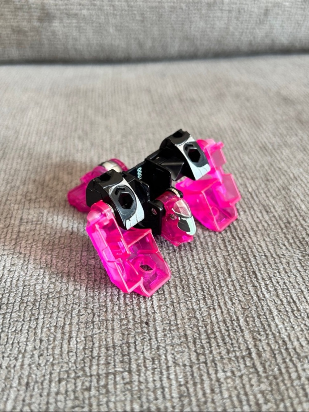 Bakugan Geogan Rising Babadrill pink black